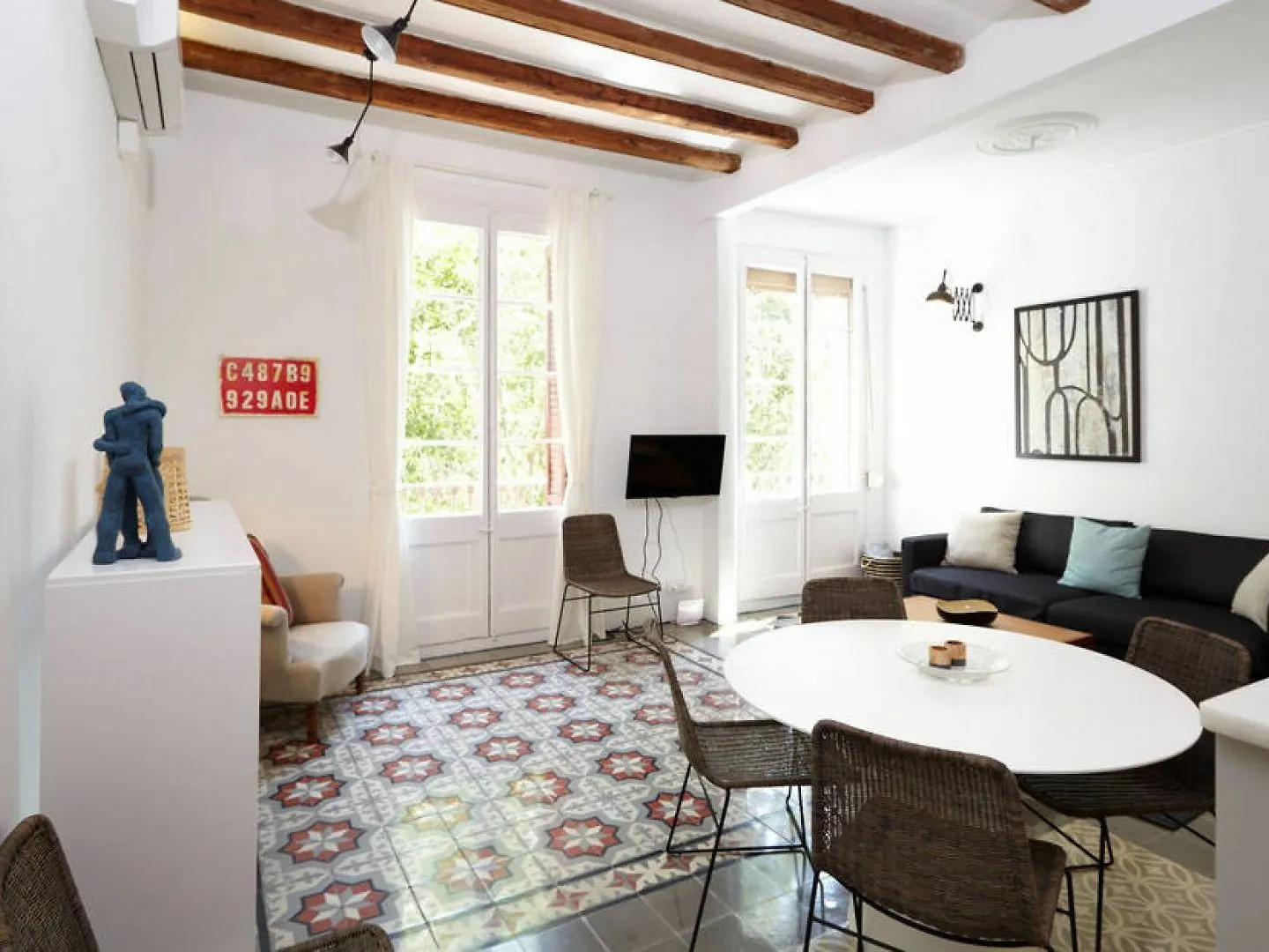 Beautiful Apartment In C/Sepulveda location